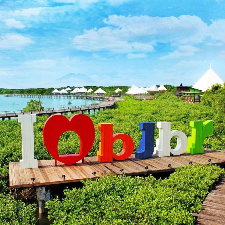 BeeJay Bakau Resort Probolinggo Exterior foto
